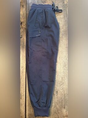 EUC Healing Hands Grey Jogger Scrub Pants Size MP.